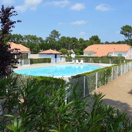 Holiday home Maison 4-5 Pers A Jean De Monts Avec Piscine, Proche Et Foret - Fr-1-323-478 *
